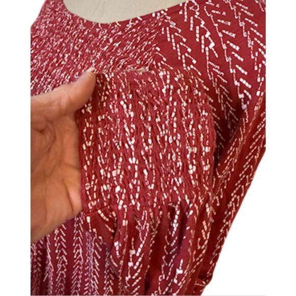 Lucky Brand Boho Peasant Top Sz. L Red Festival Vacation Smocking - Picture 6 of 9